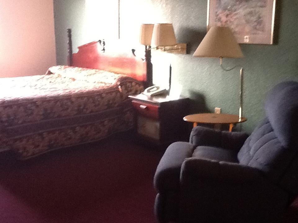 Motel Super 8 By Wyndham Kennett Zewnętrze zdjęcie