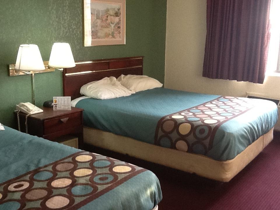Motel Super 8 By Wyndham Kennett Zewnętrze zdjęcie